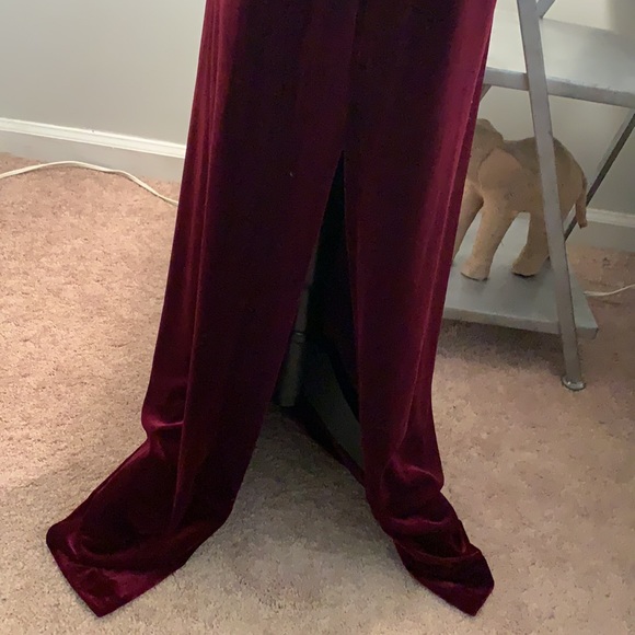 Gown -Velvet -gorgeous color - Picture 6 of 8